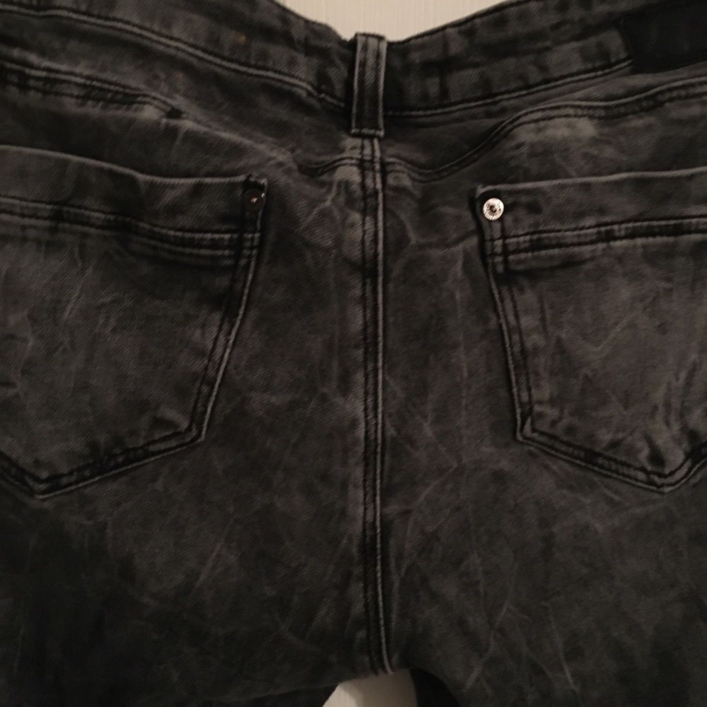 Jeans - Picture 3 of 3